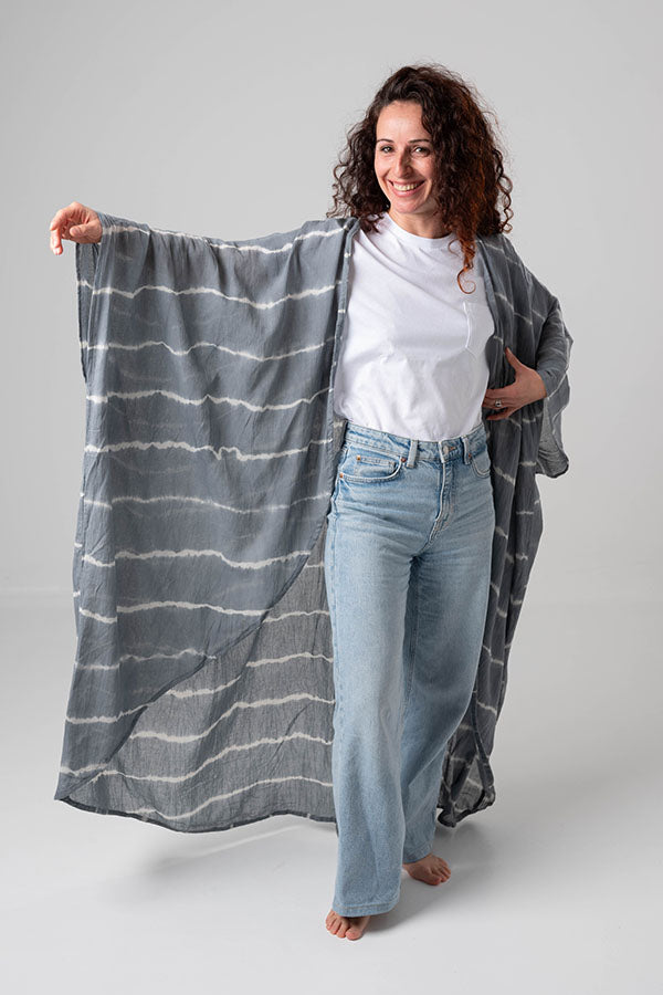 Anango Tye and die Rond Gris